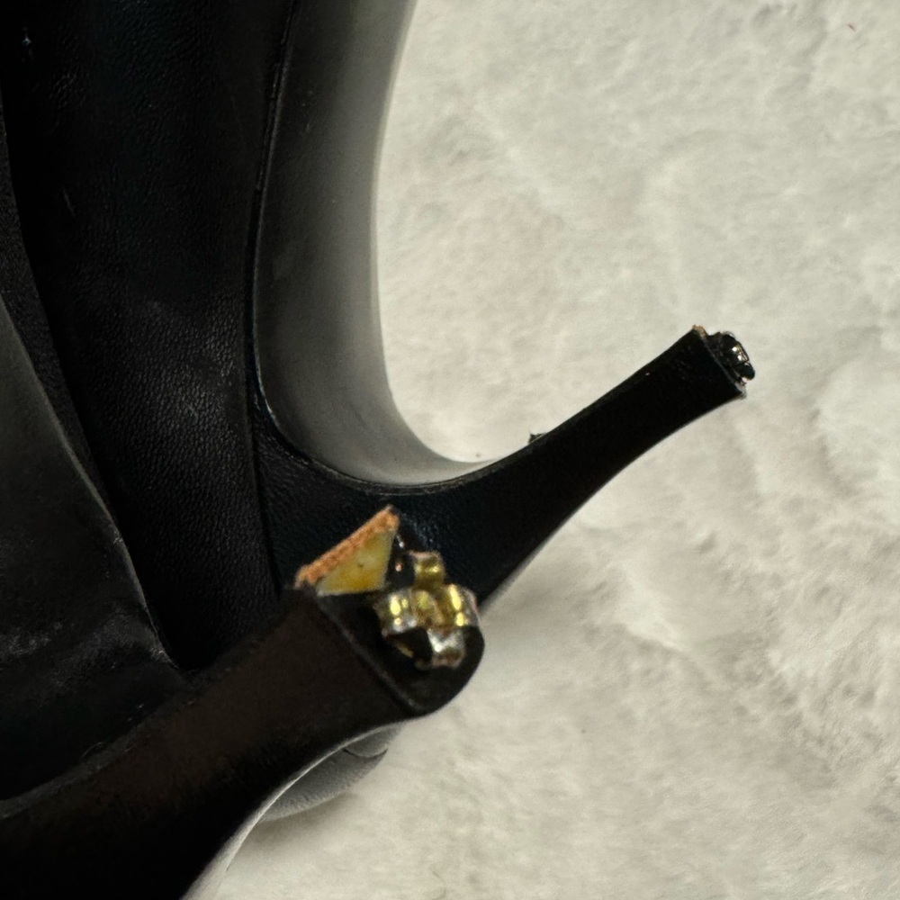 Vintage 80’s Stuart Weitzman Black Leather Gold Studded Heels Pumps Avante Garde - Picture 4 of 16